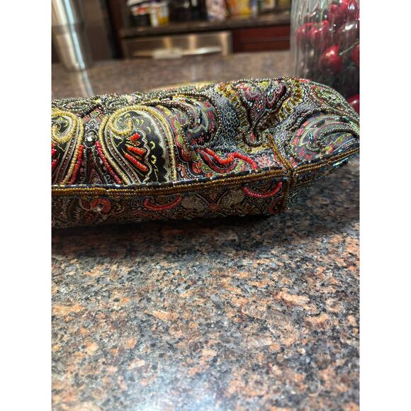 Vintage Style Beaded Bag w Metal Frame Top Handles and Chain - Picture 6 of 11